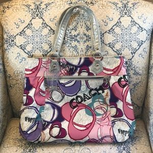 Stunning Coach Poppy Tote